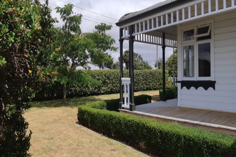 Photo of property in 62 Strasbourge Street, Martinborough, 5711