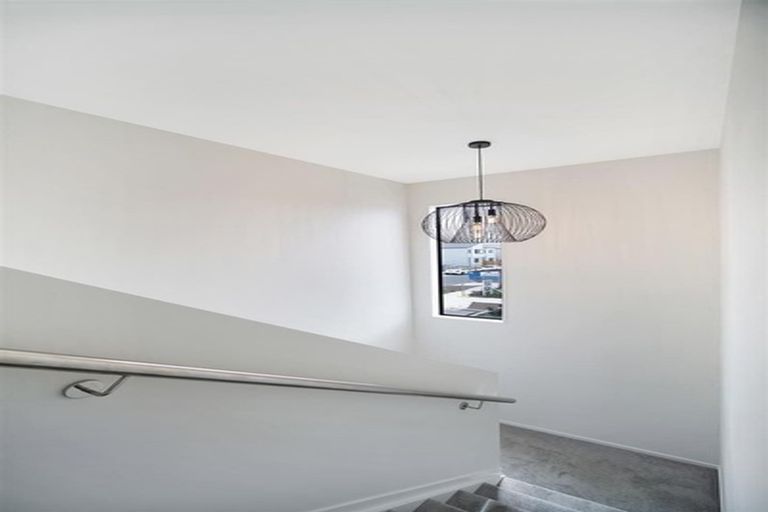 Photo of property in 32 Kairakau Street, Papakura, 2110