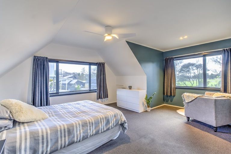 Photo of property in 77 Gilbass Avenue, Hamilton Lake, Hamilton, 3204