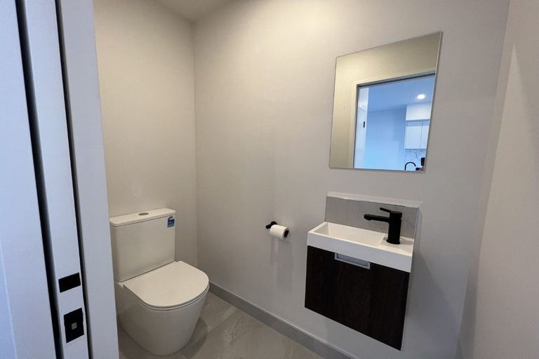 Photo of property in 2/16 Rutherford Street, Woolston, Christchurch, 8023