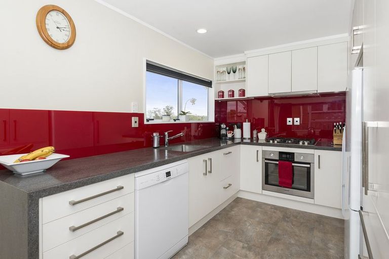 Photo of property in 6 Lorelei Place, Opaheke, Papakura, 2113