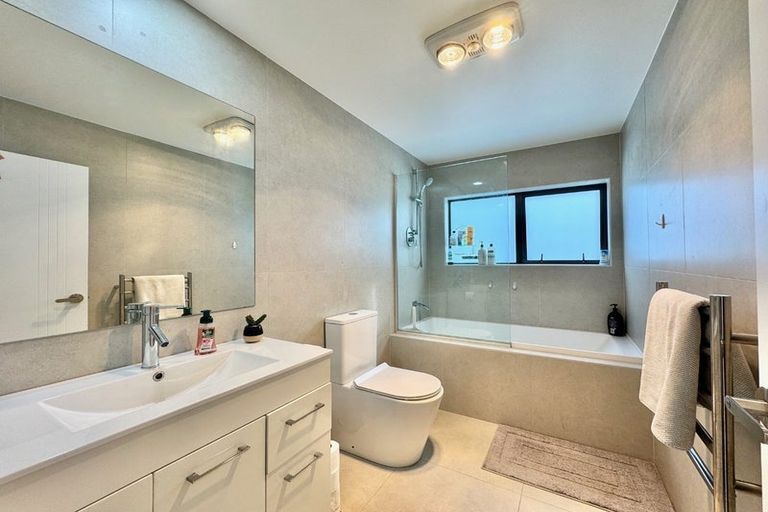 Photo of property in 30 Minhas Road, Papakura, 2110