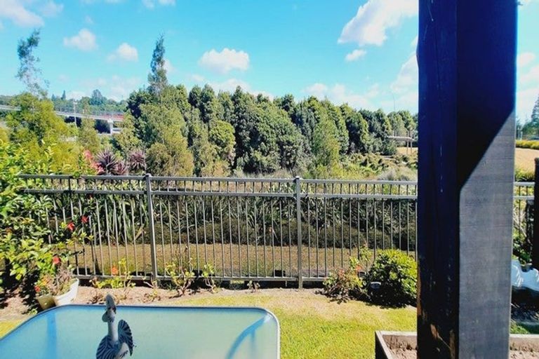 Photo of property in 29 Bridgewater Way, Pyes Pa, Tauranga, 3112