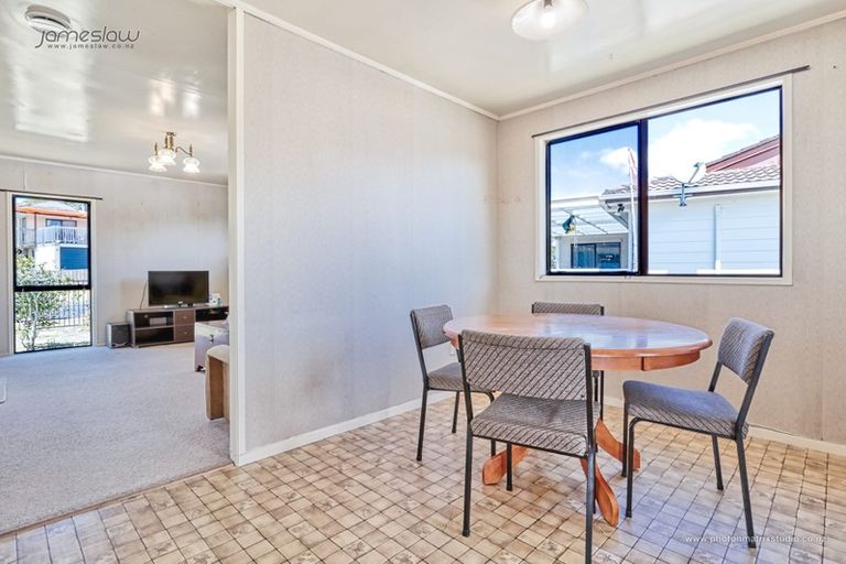 Photo of property in 87 Brunner Road, Glen Eden, Auckland, 0602