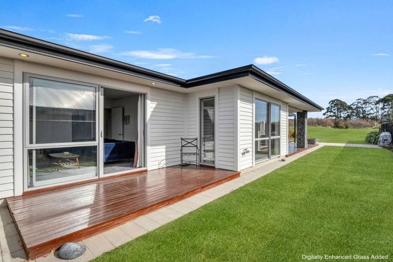 Photo of property in 13 Pahua Street, Pegasus, 7612