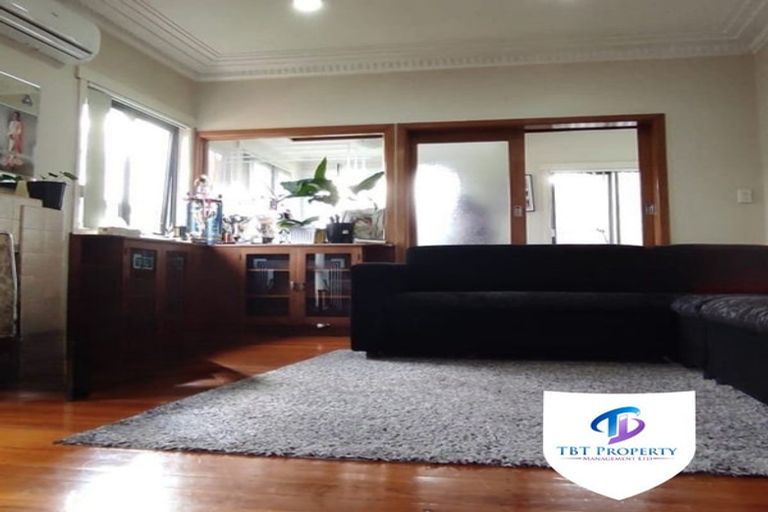 Photo of property in 2/32 Wintere Road, Papatoetoe, Auckland, 2025