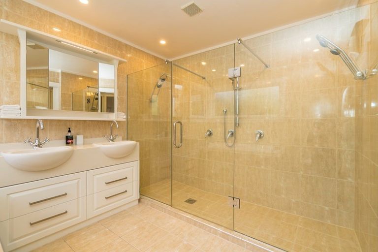 Photo of property in 21 Moana Crescent, Musselburgh, Dunedin, 9013