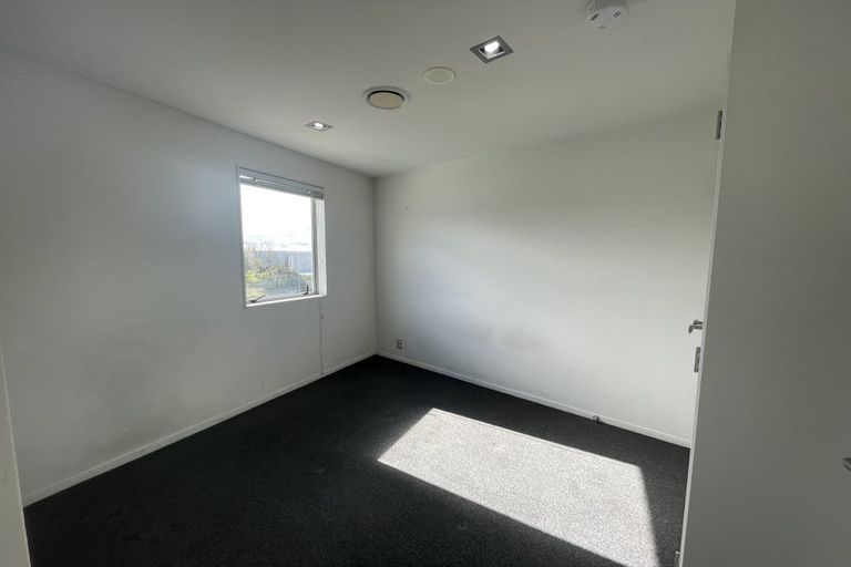 Photo of property in 12/222 Albany Highway, Schnapper Rock, Auckland, 0632