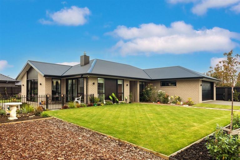 Photo of property in 123 Prestons Park Drive, Marshland, Christchurch, 8083