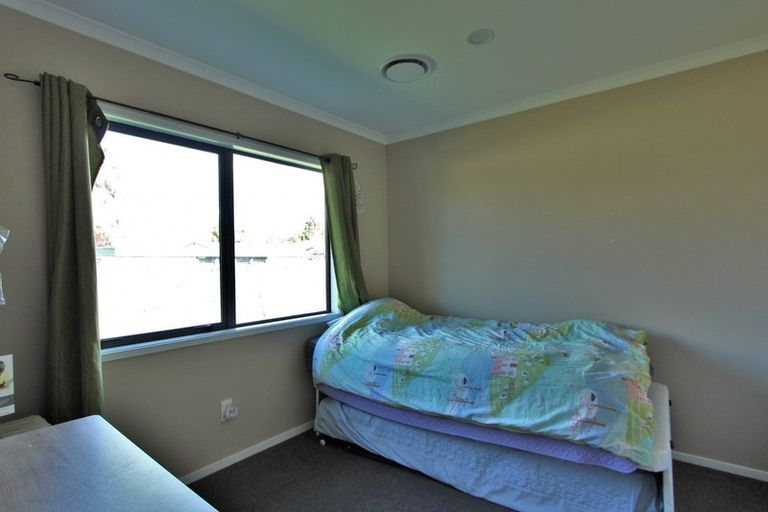 Photo of property in 28 Tennyson Drive, Owhata, Rotorua, 3010