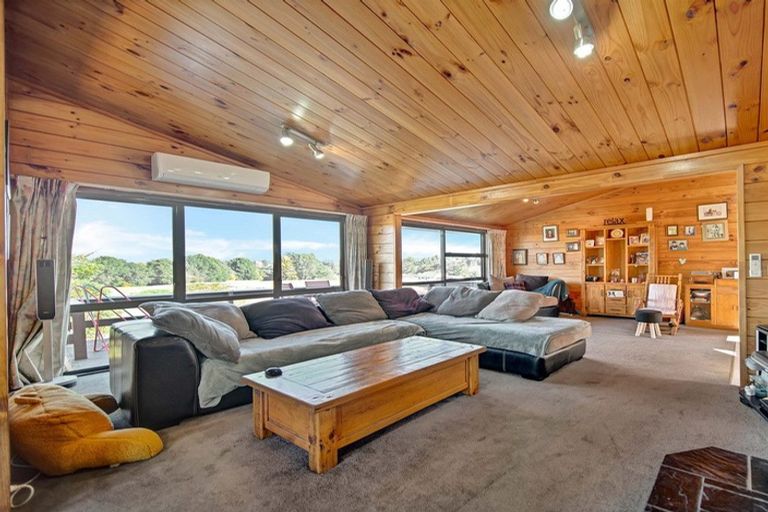 Photo of property in 12 Snowden Place, Opaheke, Papakura, 2113