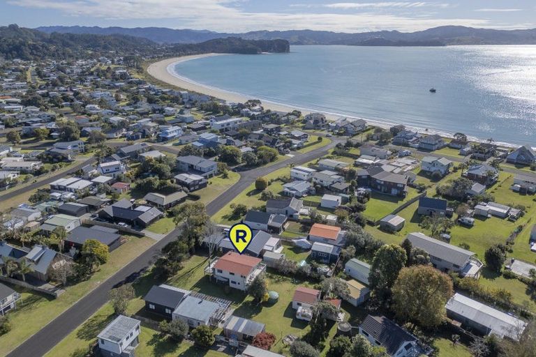 Photo of property in 20 Oyster Drive, Cooks Beach, Whitianga, 3591