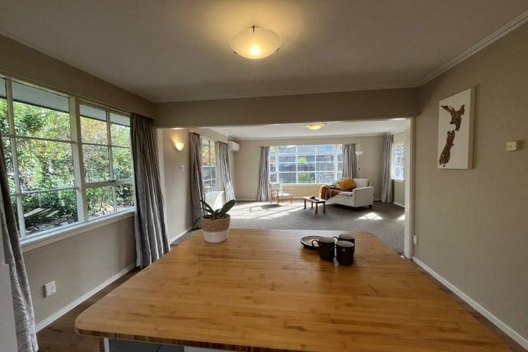 Photo of property in 16 Cashmere Road, Cashmere, Christchurch, 8022