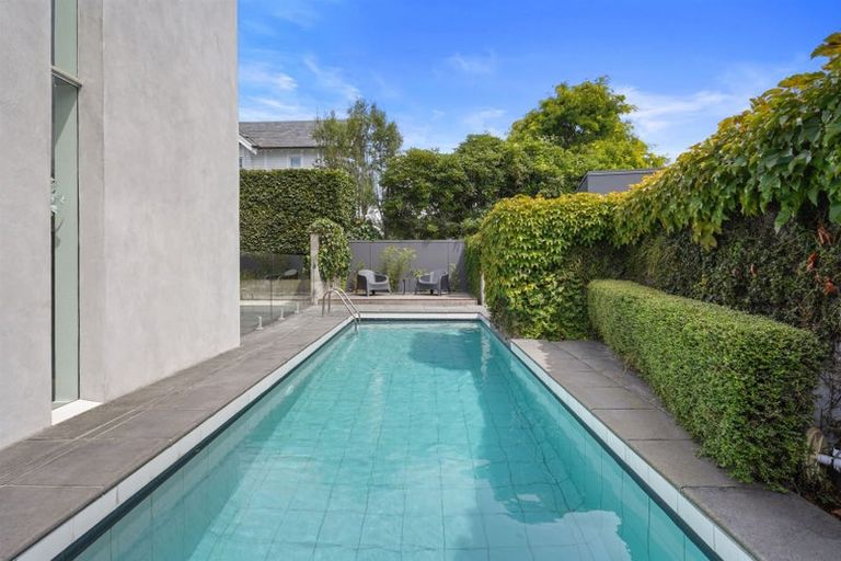 Photo of property in 100 Glandovey Road, Fendalton, Christchurch, 8052