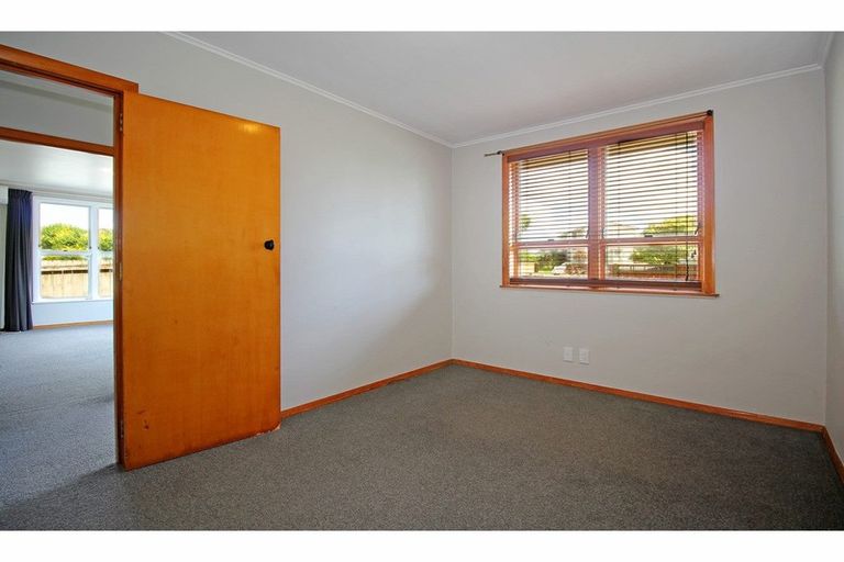 Photo of property in 69 Arimu Road, Papakura, 2110