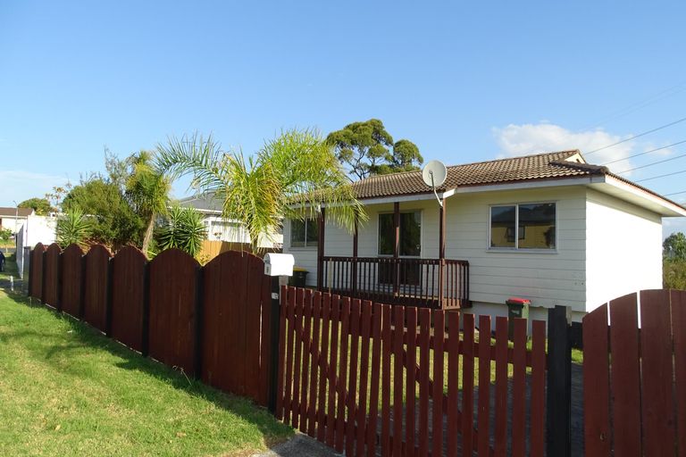 Photo of property in 9 Caserta Place, Clover Park, Auckland, 2023