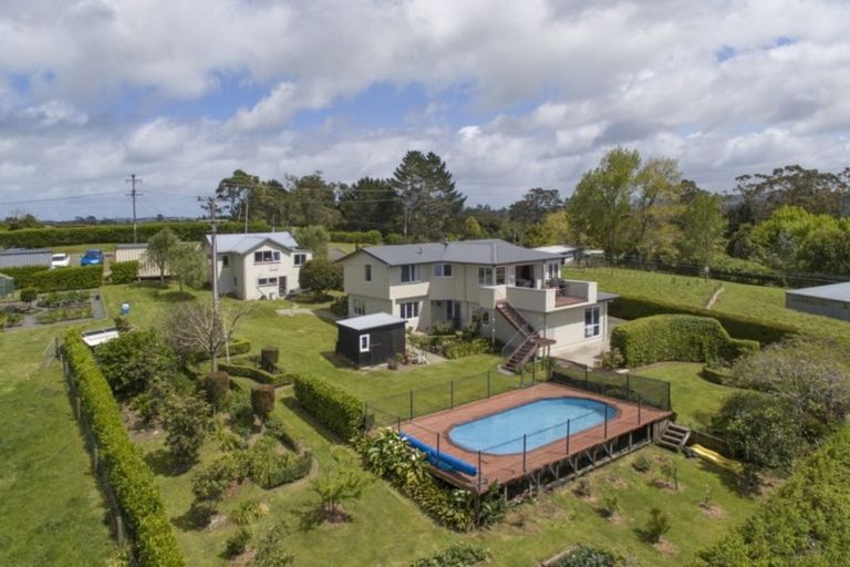 Photo of property in 69 Puke Road, Kumeu, 0891