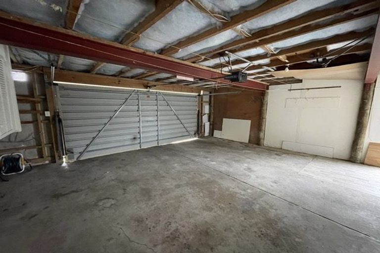 Photo of property in 12 Sumich Place, West Harbour, Auckland, 0618