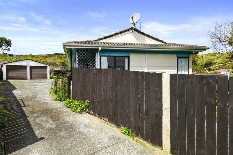 Photo of property in 19 Tobago Crescent, Grenada North, Wellington, 5028