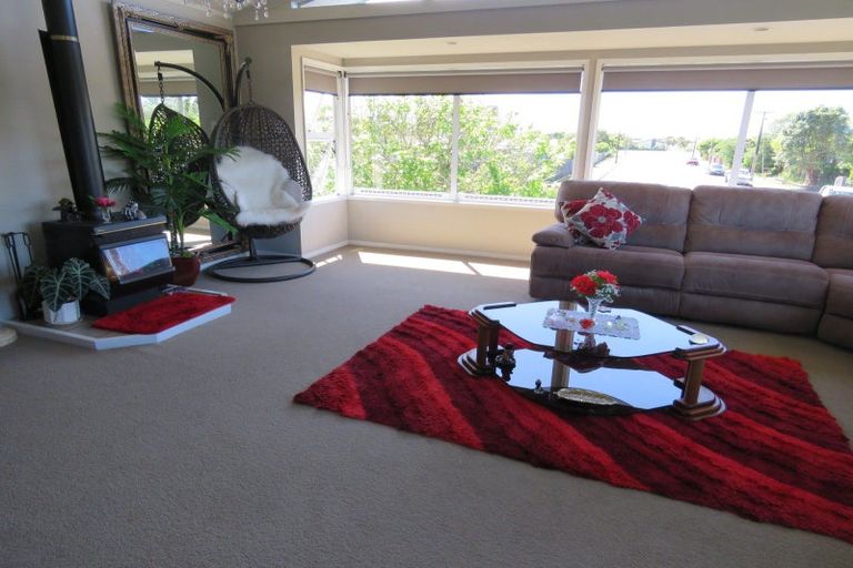 Photo of property in 17 Ngahue Crescent, Carters Beach, Westport, 7825