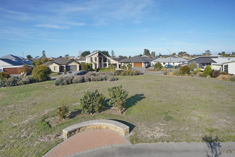 Photo of property in 5 Corsican Grove, Parklands, Christchurch, 8083