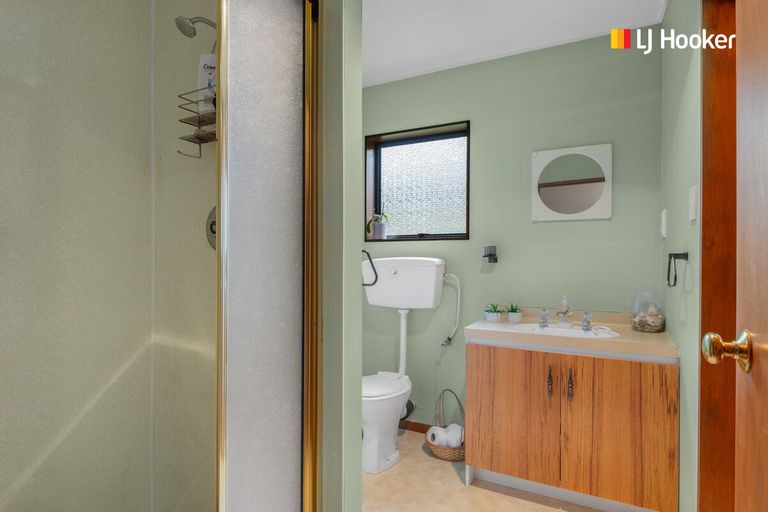 Photo of property in 16 Walton Park Avenue, Fairfield, Dunedin, 9018