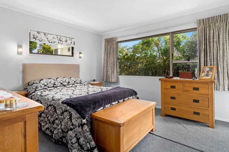 Photo of property in 17 Endeavour Avenue, Welcome Bay, Tauranga, 3112