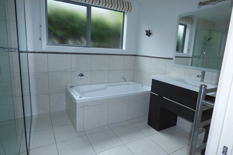 Photo of property in 12 Avon Street, South Hill, Oamaru, 9400