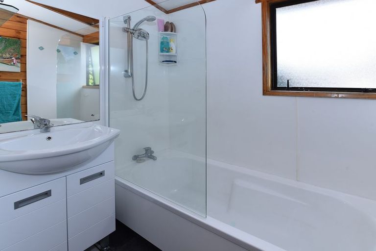 Photo of property in 165 Carnoustie Drive, Wattle Downs, Auckland, 2103