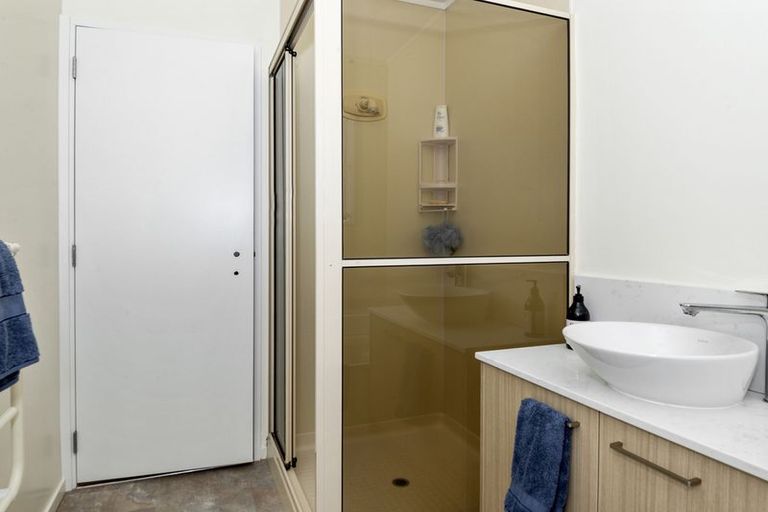 Photo of property in 6 Lorelei Place, Opaheke, Papakura, 2113