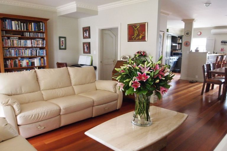 Photo of property in 1j George Street, Newmarket, Auckland, 1023