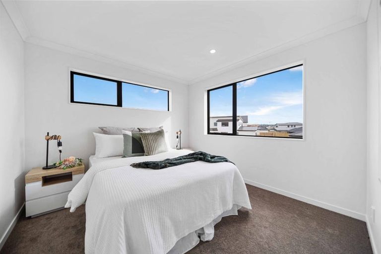 Photo of property in 17 Kaitiaki Drive, Clarks Beach, 2122