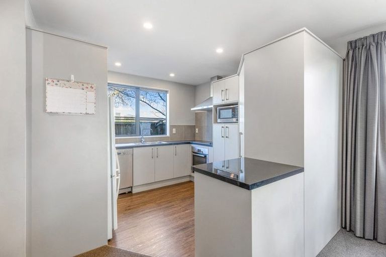 Photo of property in 1/422 Barbadoes Street, Edgeware, Christchurch, 8013