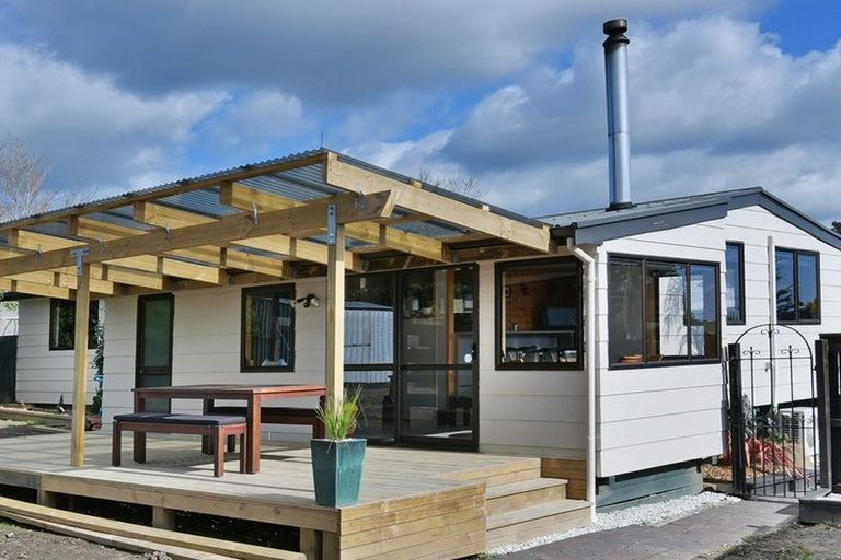 Photo of property in 165 Carnoustie Drive, Wattle Downs, Auckland, 2103