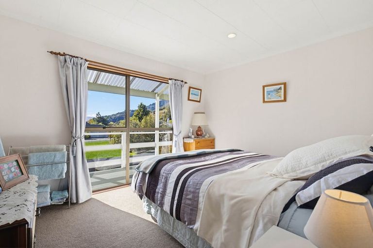 Photo of property in 296 Waikawa Road, Waikawa, Picton, 7220