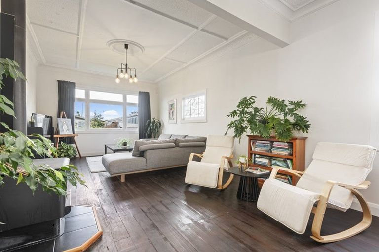 Photo of property in 82 Fairs Road, Milson, Palmerston North, 4414