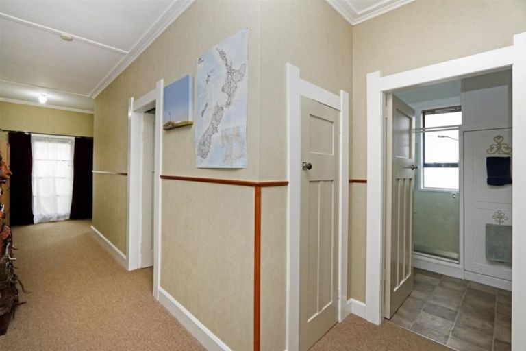 Photo of property in 58 Fox Street, Opunake, 4616