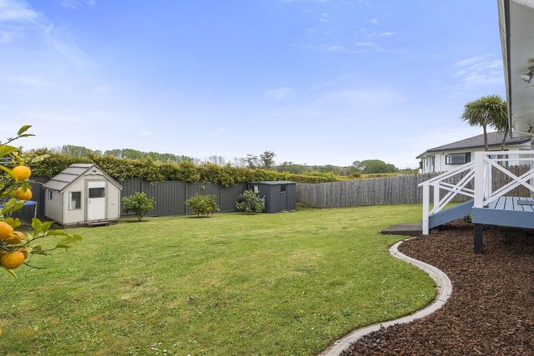 Photo of property in 6 Lorelei Place, Opaheke, Papakura, 2113