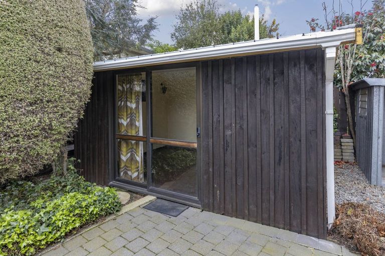 Photo of property in 18 Hawkswood Place, Avonhead, Christchurch, 8042