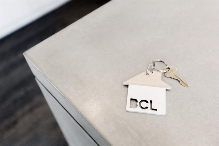 Photo of property in 12 Cyprus Place, Fitzherbert, Palmerston North, 4410