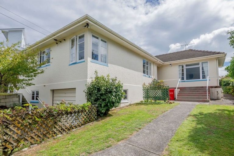 Photo of property in 95 Golf Road, Paraparaumu Beach, Paraparaumu, 5032