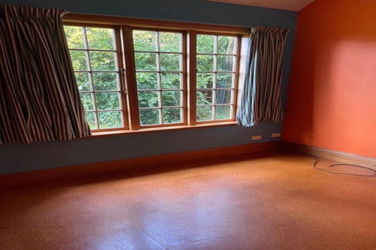 Photo of property in 18 Glenvar Ridge Road, Long Bay, Auckland, 0630