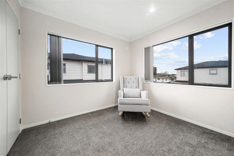 Photo of property in 23 Mckenzie Road, Mangere Bridge, Auckland, 2022
