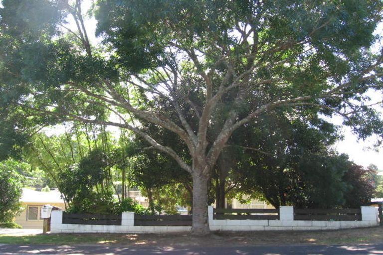 Photo of property in 14 Vandeleur Avenue, Birkdale, Auckland, 0626