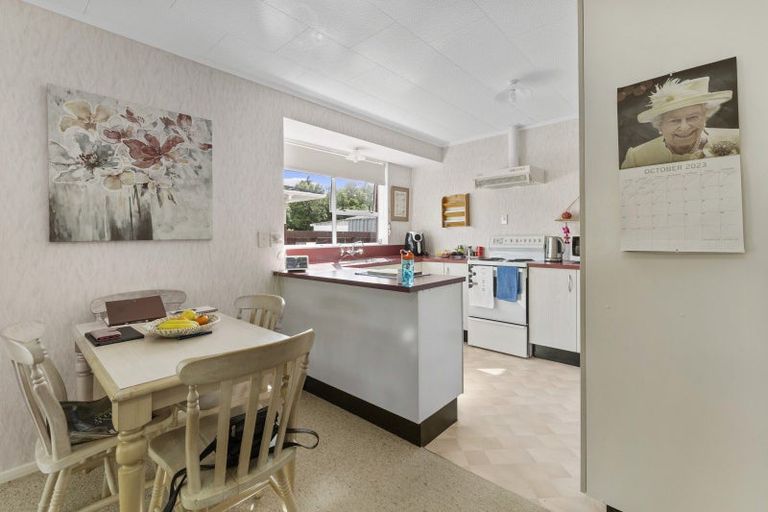 Photo of property in 8b Alexander Place, Otaki, 5512