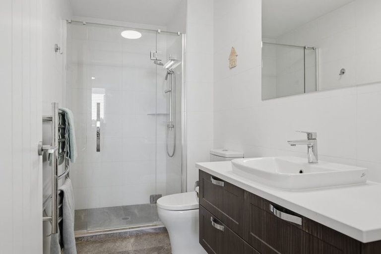Photo of property in 156 Landmark Terrace, Orewa, 0931