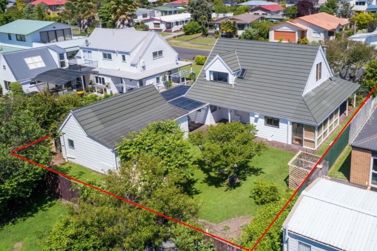 Photo of property in 8 Kauri Place, Tairua, 3508