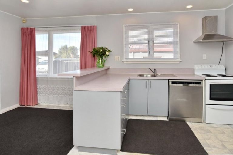 Photo of property in 1/24 Withells Road, Avonhead, Christchurch, 8042