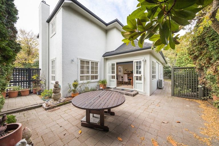 Photo of property in 28 Union Street, Hokowhitu, Palmerston North, 4410