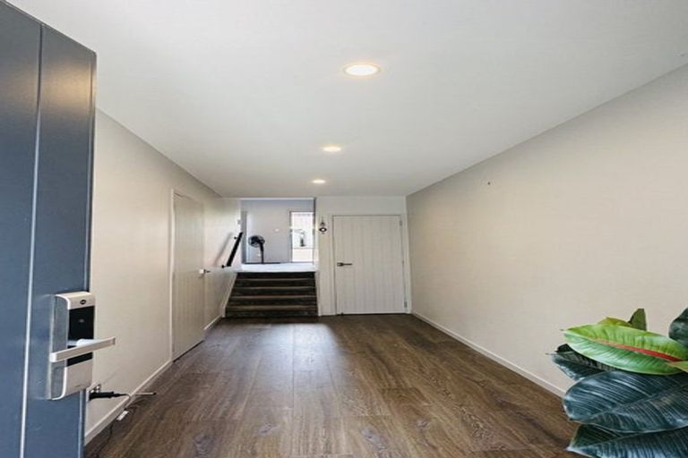 Photo of property in 2/1a Halsey Road, Manurewa, Auckland, 2102